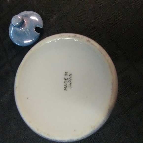 Blue Lusterware H.P. Cherry Blossom Salt Cellar - Picture 4 of 4